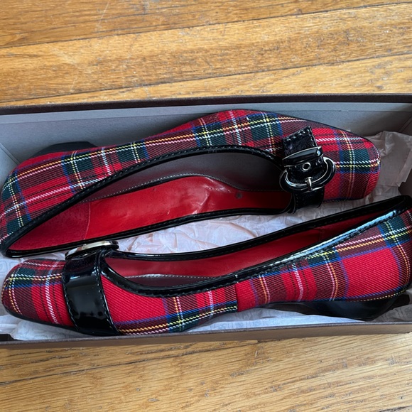 Bandolino ‘BD Jenkins’ red plaid shoe size 8 - Picture 4 of 7